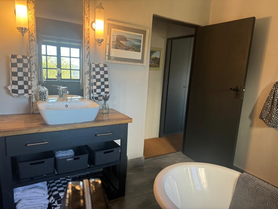 6 Bedroom Property for Sale in Sedgefield Rural Western Cape